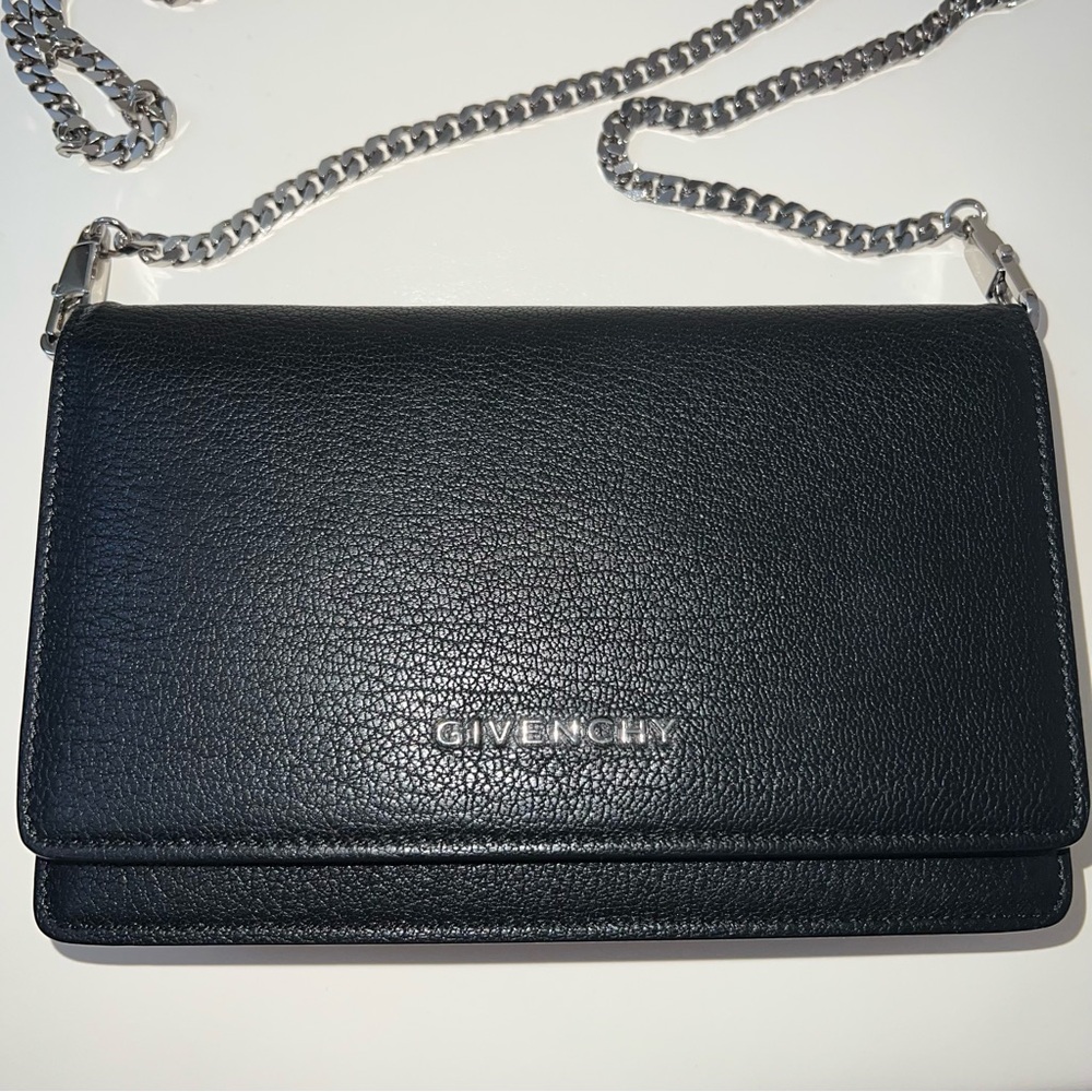 GIVENCHY 
Sugar Goatskin Pandora Chain Wallet Black